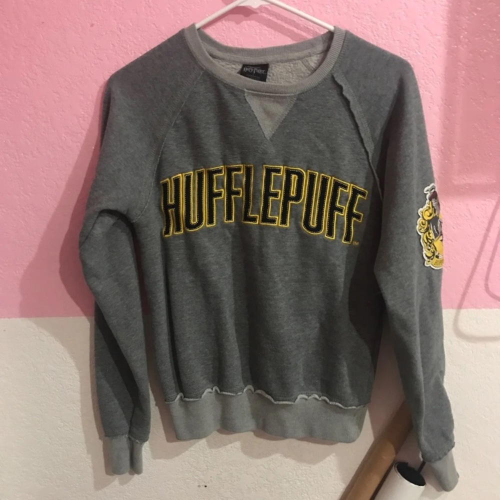 ❌❌SOLD❌❌ Hufflepuff sweatshirt